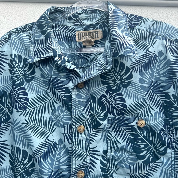 Duluth Trading Button Down Shirt Hawaiian Mens L Blue Relaxed Fit Resort Cotton - Picture 5 of 10